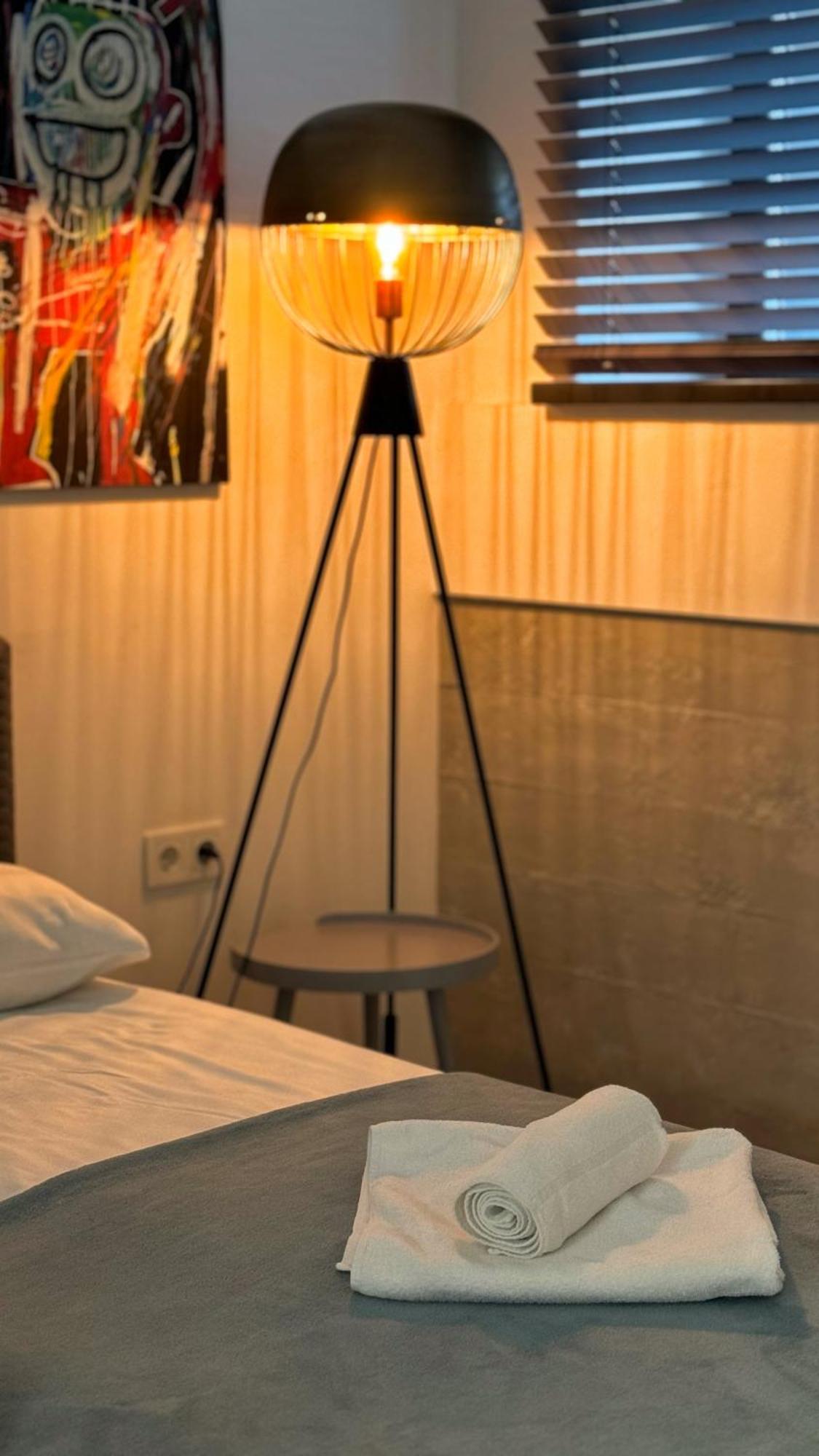 Modern And Spacious Loft Type Apartment 8 With Free Private Parking By "Owl Jazz Apartments" Kaunas Dış mekan fotoğraf