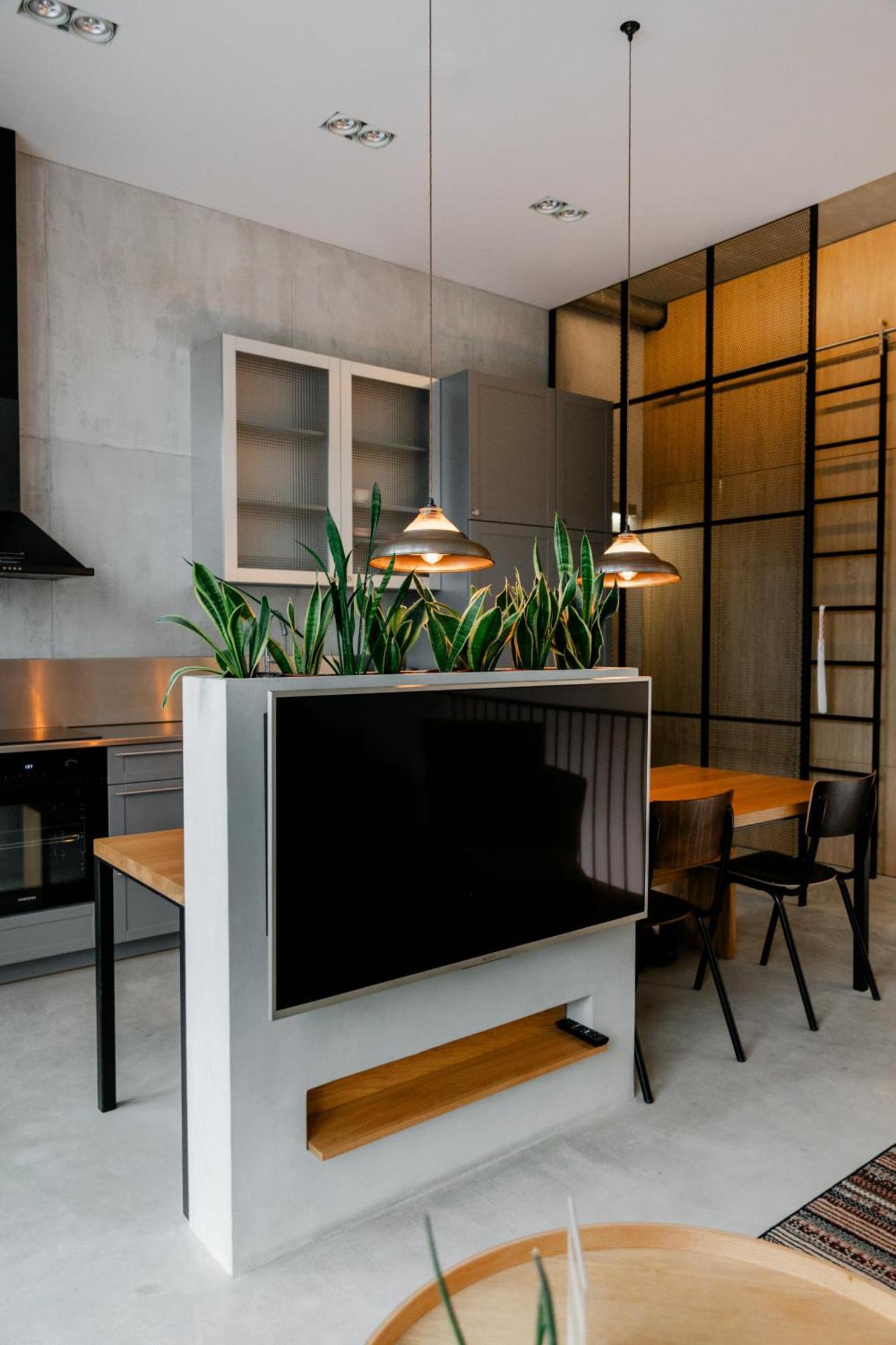 Modern And Spacious Loft Type Apartment 8 With Free Private Parking By "Owl Jazz Apartments" Kaunas Dış mekan fotoğraf