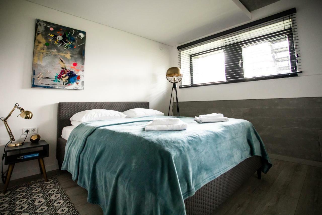 Modern And Spacious Loft Type Apartment 8 With Free Private Parking By "Owl Jazz Apartments" Kaunas Dış mekan fotoğraf